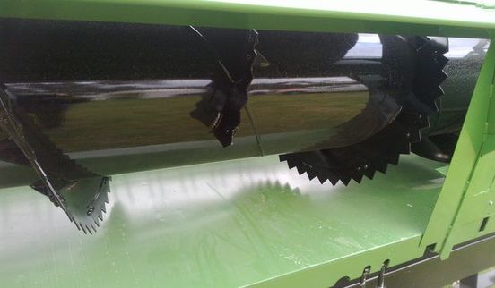 Table Auger - Serrated Edge Spiral Style image